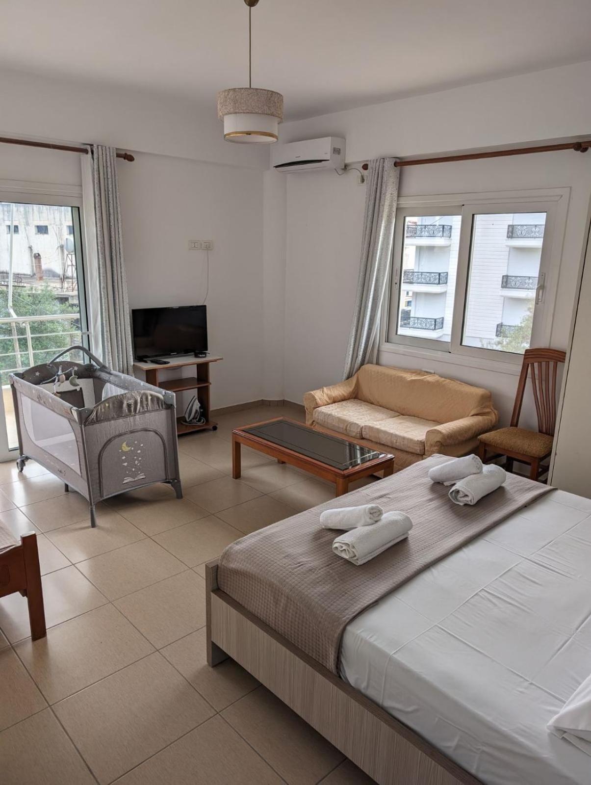 Ilias Family Rooms Himarë Exterior foto